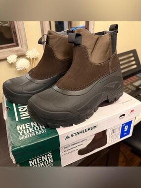 Staheekum Yukon Pull On Waterproof Boots Brown Memory Foam Mens Size 9 NWT